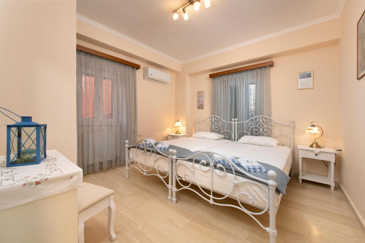 Apartament The Old Mansion Sinarádes Zewnętrze zdjęcie