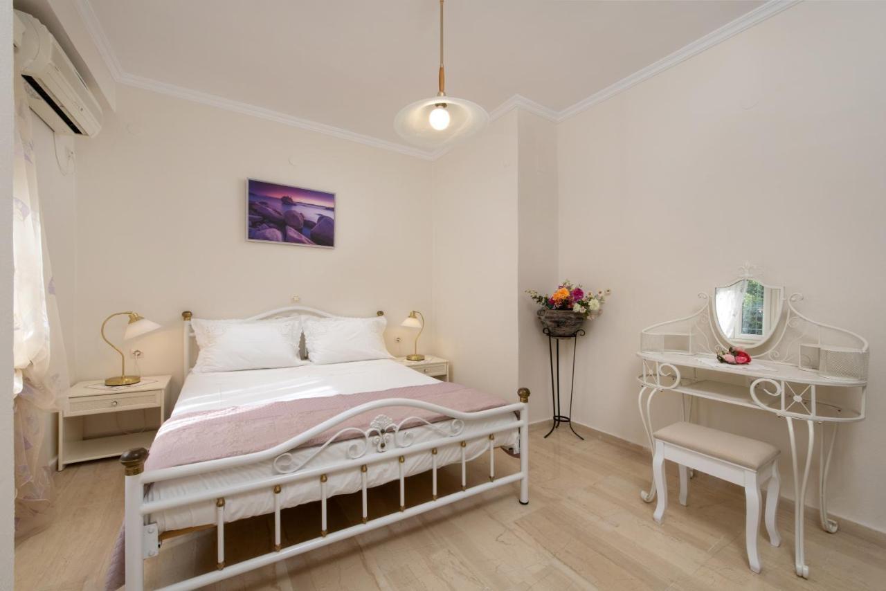 Apartament The Old Mansion Sinarádes Zewnętrze zdjęcie
